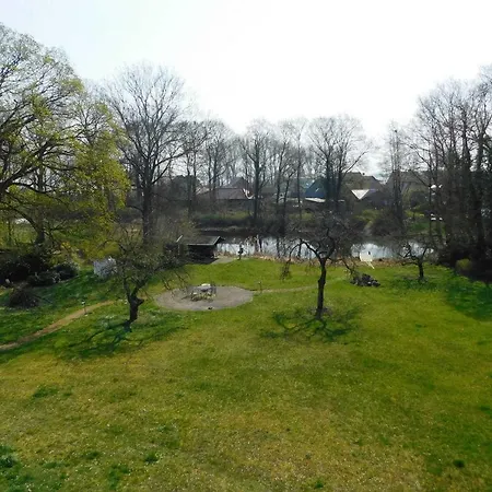 Adlerhorst Im Gutshaus 아파트 셈브진